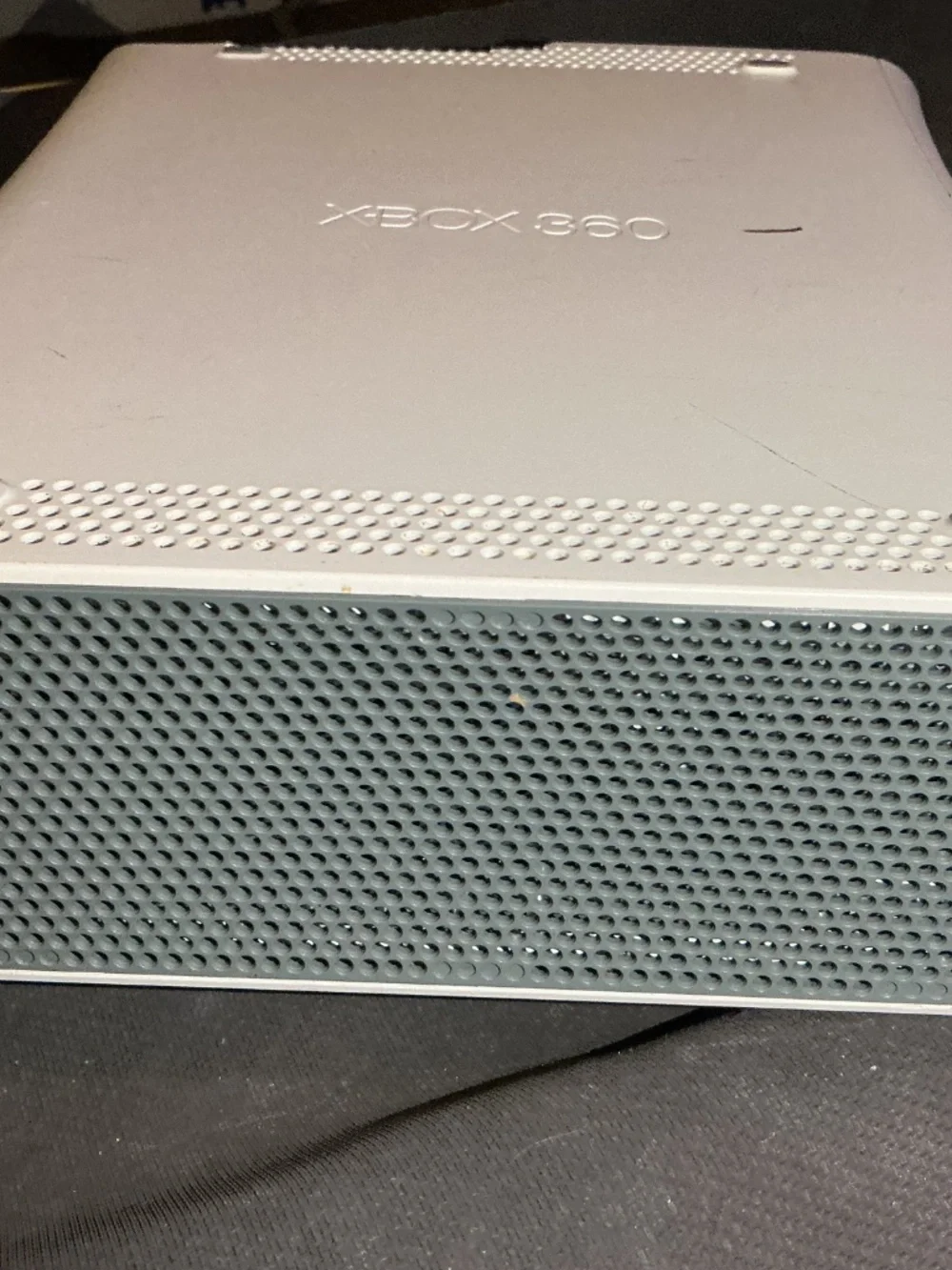 Microsoft Xbox 360 White HDMI Console for Parts or Repair Does Not Read Disc